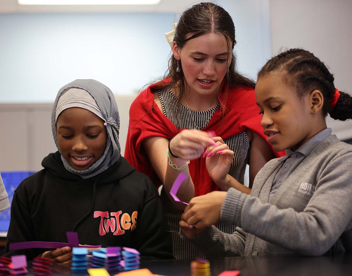 HSA Columbus Middle Students in a science fair.
